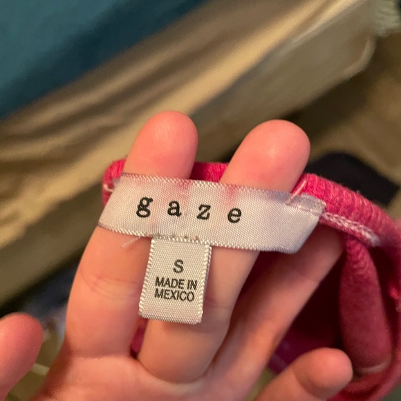 Red Top - Picture 5 of 5